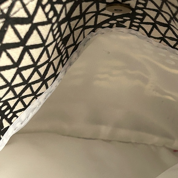 Cat Lover’s Crossbody Purse by Laurel Burch - Picture 6 of 8